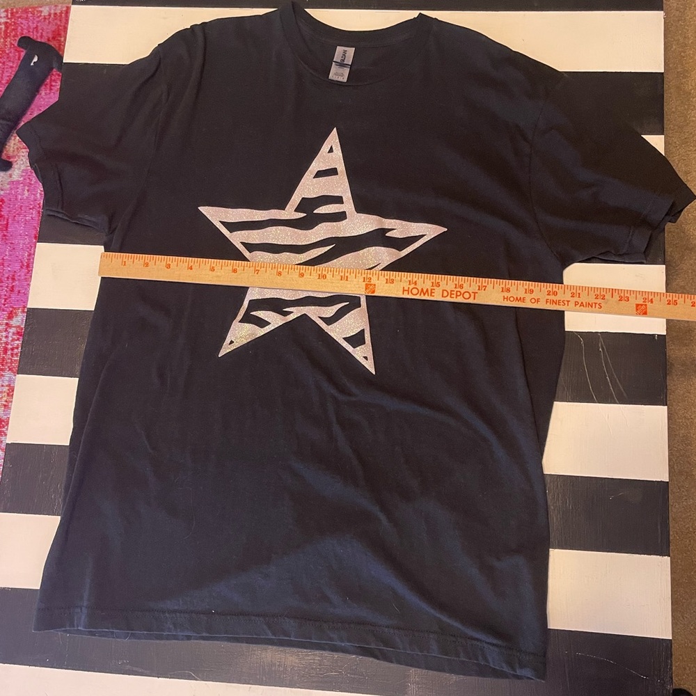 Graphic tee - Picture 4 of 6